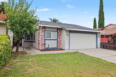 2416 Redwood Dr, Antioch, CA 94509 - Photo 2