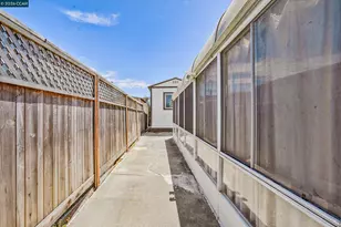 560 25th St, Richmond, CA 94804 - Photo 34