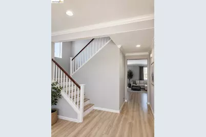697 Landmark Pt, Lathrop, CA 95330 - Photo 4