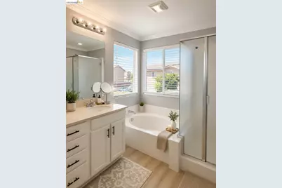 697 Landmark Pt, Lathrop, CA 95330 - Photo 16