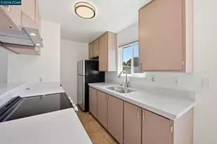 34732 Skylark Dr, Union City, CA 94587 - Photo 10