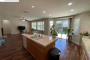 6056 Silver Oak Cir, Stockton, CA 95219 - Photo 6