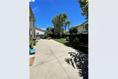 6056 Silveroak Cir, Stockton, CA 95219 - Photo 24