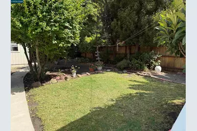 2615 Humboldt Ave, Oakland, CA 94602 - Photo 38