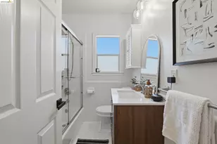 3917 Columbian Dr, Oakland, CA 94605 - Photo 24