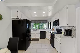 13725 Seagate Dr, San Leandro, CA 94577 - Photo 10