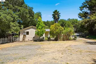 10160 Crow Canyon Rd, Castro Valley, CA 94552 - Photo 2