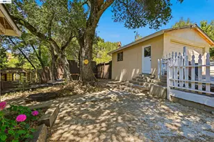 10160 Crow Canyon Rd, Castro Valley, CA 94552 - Photo 24