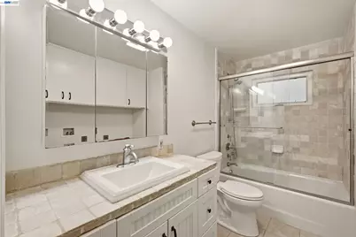 10160 Crow Canyon Rd, Castro Valley, CA 94552 - Photo 20