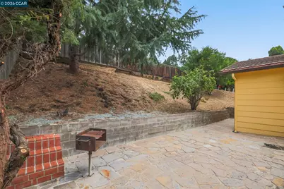 5218 Camino Alta Mira, Castro Valley, CA 94546 - Photo 32
