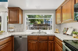 16 Josefa Pl, Moraga, CA 94556 - Photo 14