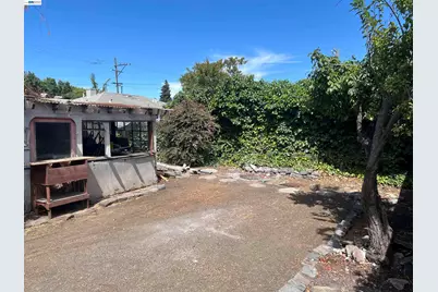 2115 Havenscourt Blvd, Oakland, CA 94621 - Photo 4