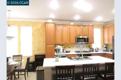 2072 Drake Ln, Hercules, CA 94547 - Photo 8