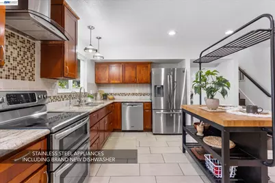 6760 Maple Dr, Dublin, CA 94568 - Photo 14