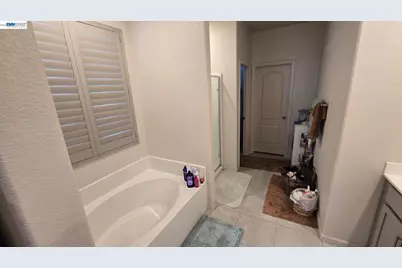 10007 Baltisan Ln, Stockton, CA 95219 - Photo 8