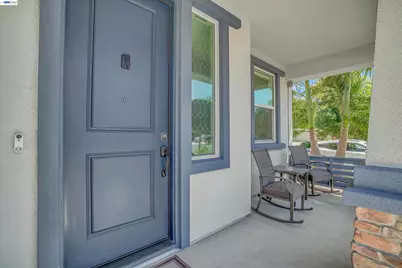 208 Halloran Ct, Brentwood, CA 94513 - Photo 2