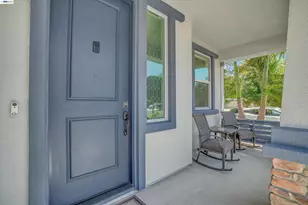 208 Halloran Ct, Brentwood, CA 94513 - Photo 2