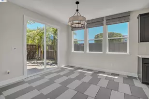 208 Halloran Ct, Brentwood, CA 94513 - Photo 14