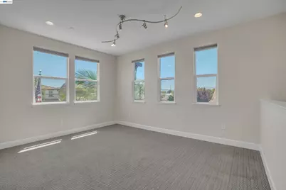 208 Halloran Ct, Brentwood, CA 94513 - Photo 26