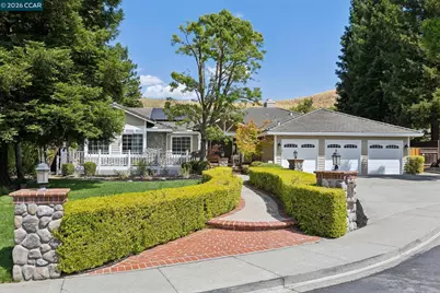 107 Dana Highlands Court, Danville, CA 94526 - Photo 2