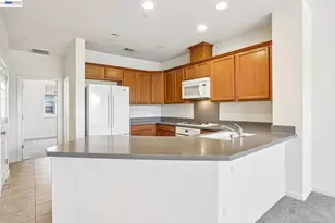 131 Burbank St, Hayward, CA 94541 - Photo 8