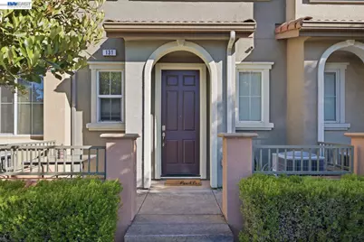 131 Burbank St, Hayward, CA 94541 - Photo 2