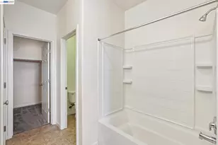 131 Burbank St, Hayward, CA 94541 - Photo 20