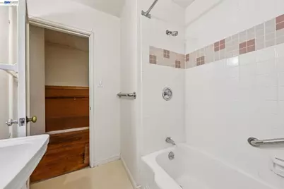 21 Monte Vista Road, Orinda, CA 94563 - Photo 12