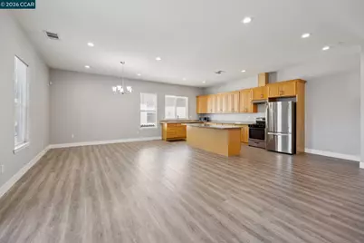 108 Redondo Dr, Pittsburg, CA 94565 - Photo 4