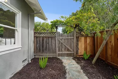 772 Vincente Ave, Berkeley, CA 94707 - Photo 50
