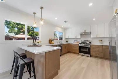 7832 Gardella Dr, Dublin, CA 94568 - Photo 10