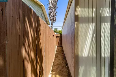 61 Inlet Dr, Bay Point, CA 94565 - Photo 38