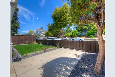 1043 18th Street, Oakland, CA 94606 - Photo 6