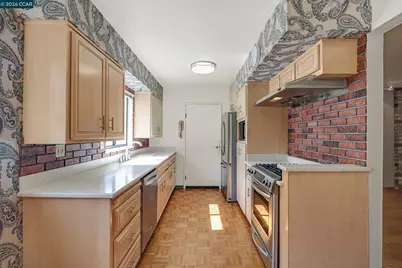 2324 Dolores Ct, Pinole, CA 94564 - Photo 6