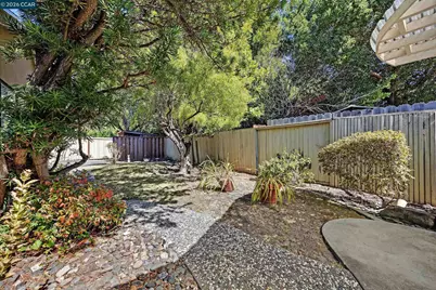 2324 Dolores Ct, Pinole, CA 94564 - Photo 28