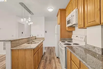 651 Oakland Ave #2D, Oakland, CA 94611 - Photo 14