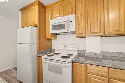 651 Oakland Ave #2D, Oakland, CA 94611 - Photo 16