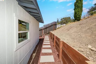 1090 Central Blvd, Hayward, CA 94542 - Photo 50