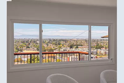 1090 Central Blvd, Hayward, CA 94542 - Photo 14
