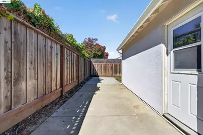 19515 Western Blvd, Hayward, CA 94541 - Photo 48