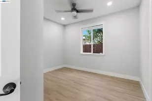 2200 Lotus Way, Tracy, CA 95376 - Photo 28
