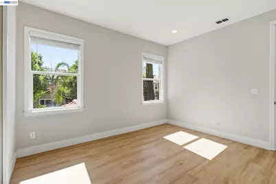 2200 Lotus Way, Tracy, CA 95376 - Photo 38