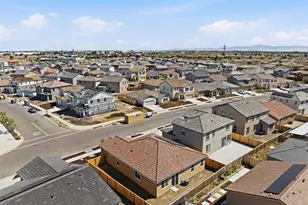 16047 Pirates Cv Ln, Lathrop, CA 95330 - Photo 36