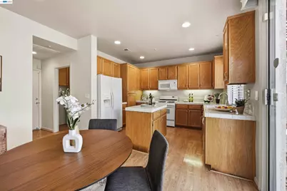 1881 Serpentine Dr, Union City, CA 94587 - Photo 12