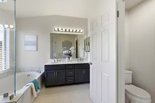 1881 Serpentine Dr, Union City, CA 94587 - Photo 36