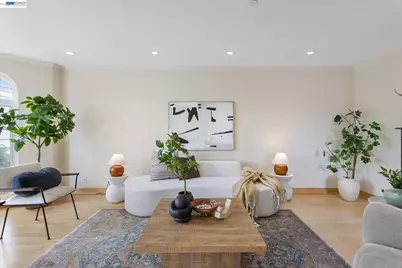 20 Dorado Ter #Penthouse, San Francisco, CA 94112 - Photo 2
