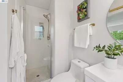429 Harbor Light Road, Alameda, CA 94501 - Photo 32