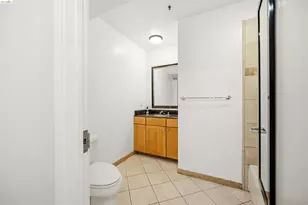 425 28th St, Oakland, CA 94609 - Photo 16