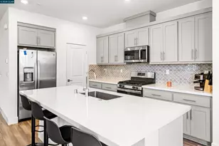 2214 Daimler St, Lathrop, CA 95330 - Photo 8