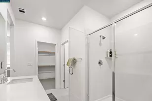 2214 Daimler St, Lathrop, CA 95330 - Photo 16
